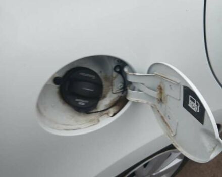 Білий ВАЗ 2190 Гранта, об'ємом двигуна 1.6 л та пробігом 13 тис. км за 7700 $, фото 28 на Automoto.ua