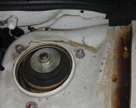 Білий ВАЗ 2190 Гранта, об'ємом двигуна 1.6 л та пробігом 13 тис. км за 7700 $, фото 6 на Automoto.ua