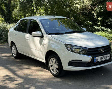 Білий ВАЗ 2190 Гранта, об'ємом двигуна 1.6 л та пробігом 14 тис. км за 6800 $, фото 5 на Automoto.ua