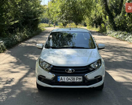 Білий ВАЗ 2190 Гранта, об'ємом двигуна 1.6 л та пробігом 14 тис. км за 6800 $, фото 3 на Automoto.ua