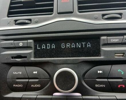 Білий ВАЗ 2190 Гранта, об'ємом двигуна 1.6 л та пробігом 13 тис. км за 7700 $, фото 40 на Automoto.ua