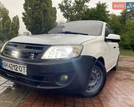 Білий ВАЗ 2190 Гранта, об'ємом двигуна 1.6 л та пробігом 110 тис. км за 2750 $, фото 1 на Automoto.ua