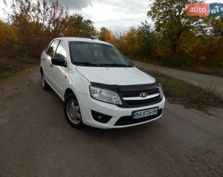 Белый ВАЗ 2190 Гранта, объемом двигателя 1.6 л и пробегом 107 тыс. км за 4000 $, фото 1 на Automoto.ua