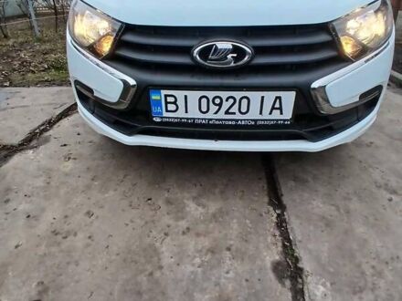 Белый ВАЗ 2190 Гранта, объемом двигателя 1.6 л и пробегом 13 тыс. км за 7700 $, фото 1 на Automoto.ua