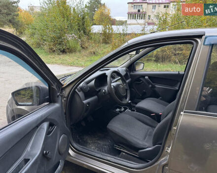 Коричневий ВАЗ 2190 Гранта, об'ємом двигуна 1.6 л та пробігом 150 тис. км за 1850 $, фото 8 на Automoto.ua