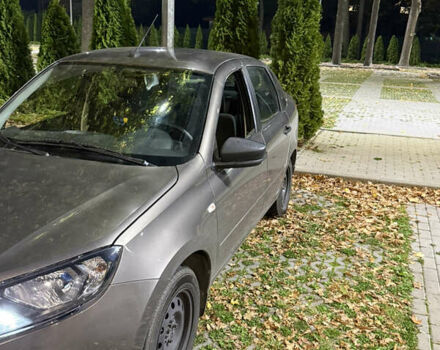 Коричневый ВАЗ 2190 Гранта, объемом двигателя 1.6 л и пробегом 32 тыс. км за 7100 $, фото 2 на Automoto.ua