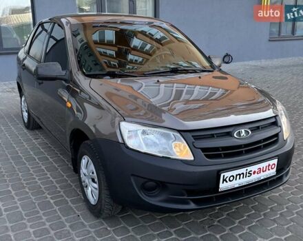 Коричневый ВАЗ 2190 Гранта, объемом двигателя 1.6 л и пробегом 226 тыс. км за 3699 $, фото 1 на Automoto.ua