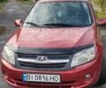 Красный ВАЗ 2190 Гранта, объемом двигателя 1.6 л и пробегом 155 тыс. км за 2550 $, фото 1 на Automoto.ua