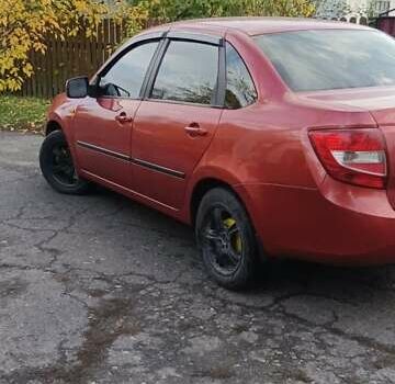 Красный ВАЗ 2190 Гранта, объемом двигателя 1.6 л и пробегом 155 тыс. км за 2550 $, фото 4 на Automoto.ua