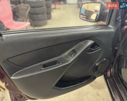 ВАЗ 2190 Гранта 2013 у Бердичеве на Automoto.ua Червоний ВАЗ 2190 Гранта, об'ємом двигуна 1.6 л та пробігом 290 тис. км за 1700 $, фото 15 на Automoto.ua