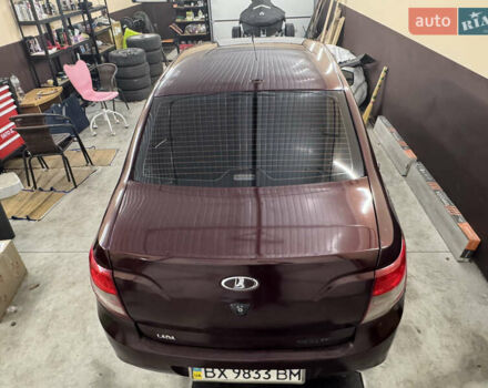 ВАЗ 2190 Гранта 2013 у Бердичеве на Automoto.ua Червоний ВАЗ 2190 Гранта, об'ємом двигуна 1.6 л та пробігом 290 тис. км за 1700 $, фото 6 на Automoto.ua