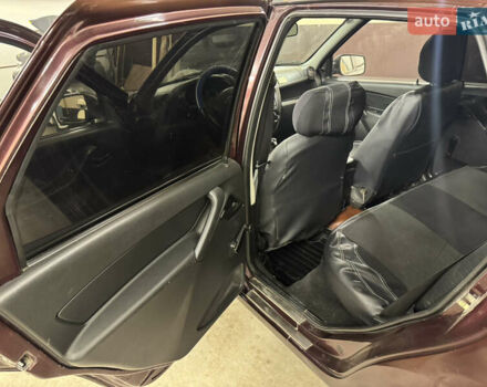 ВАЗ 2190 Гранта 2013 у Бердичеве на Automoto.ua Червоний ВАЗ 2190 Гранта, об'ємом двигуна 1.6 л та пробігом 290 тис. км за 1700 $, фото 20 на Automoto.ua