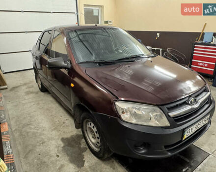 ВАЗ 2190 Гранта 2013 у Бердичеве на Automoto.ua Червоний ВАЗ 2190 Гранта, об'ємом двигуна 1.6 л та пробігом 290 тис. км за 1700 $, фото 9 на Automoto.ua