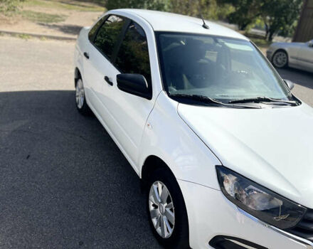 ВАЗ 2190 Гранта, об'ємом двигуна 1.6 л та пробігом 42 тис. км за 6800 $, фото 11 на Automoto.ua
