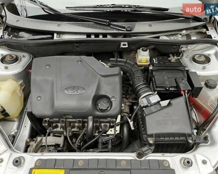 Сірий ВАЗ 2190 Гранта, об'ємом двигуна 1.6 л та пробігом 74 тис. км за 4800 $, фото 4 на Automoto.ua