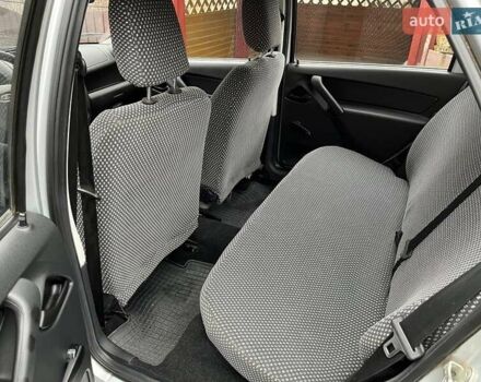 Сірий ВАЗ 2190 Гранта, об'ємом двигуна 1.6 л та пробігом 74 тис. км за 4800 $, фото 6 на Automoto.ua