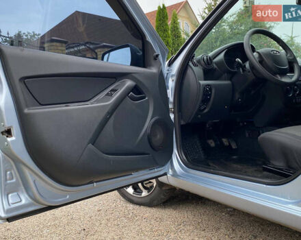 Серый ВАЗ 2190 Гранта, объемом двигателя 1.6 л и пробегом 80 тыс. км за 4000 $, фото 12 на Automoto.ua