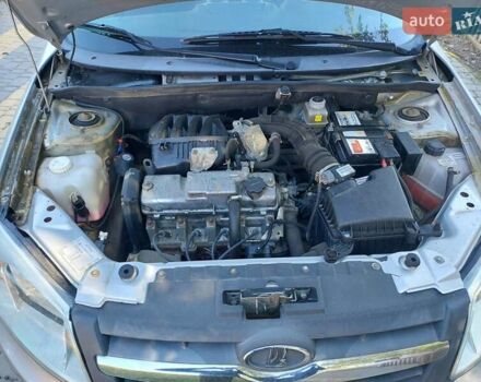 Серый ВАЗ 2190 Гранта, объемом двигателя 1.6 л и пробегом 56 тыс. км за 3000 $, фото 7 на Automoto.ua