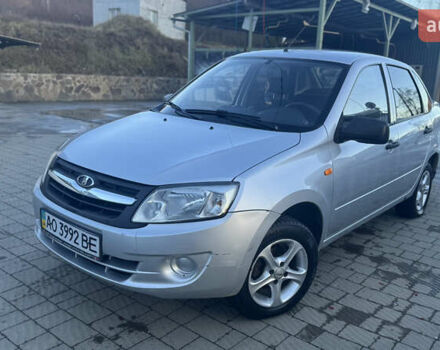 Серый ВАЗ 2190 Гранта, объемом двигателя 1.6 л и пробегом 77 тыс. км за 1950 $, фото 1 на Automoto.ua