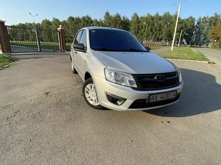 ВАЗ 2190 Гранта 2014 у Червоноград на Automoto.ua Сірий ВАЗ 2190 Гранта, об'ємом двигуна 1.6 л та пробігом 48 тис. км за 5200 $, фото 1 на Automoto.ua