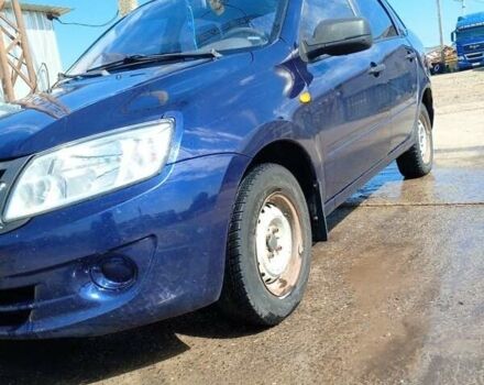 Синій ВАЗ 2190 Гранта, об'ємом двигуна 1.6 л та пробігом 1000 тис. км за 2200 $, фото 3 на Automoto.ua