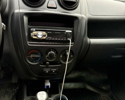 Синий ВАЗ 2190 Гранта, объемом двигателя 1.6 л и пробегом 210 тыс. км за 2500 $, фото 10 на Automoto.ua