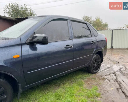 Синий ВАЗ 2190 Гранта, объемом двигателя 1.6 л и пробегом 207 тыс. км за 2600 $, фото 1 на Automoto.ua