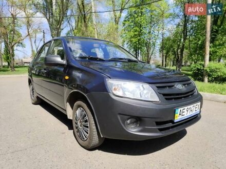 ВАЗ 2190 Гранта 2012 у Кривому Розі на Automoto.ua Синій ВАЗ 2190 Гранта, об'ємом двигуна 1.6 л та пробігом 74 тис. км за 3600 $, фото 1 на Automoto.ua