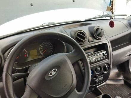 ВАЗ 2190 Гранта 2013 у Кременчуге на Automoto.ua Синій ВАЗ 2190 Гранта, об'ємом двигуна 1.6 л та пробігом 55 тис. км за 4850 $, фото 1 на Automoto.ua