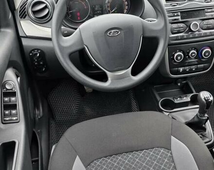 Серый ВАЗ 2192 Granta, объемом двигателя 1.6 л и пробегом 43 тыс. км за 6999 $, фото 6 на Automoto.ua