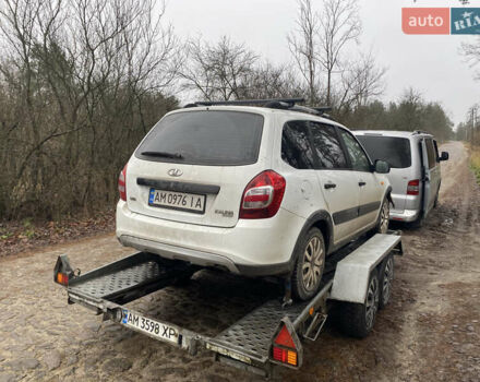 Білий ВАЗ 2194 Kalina, об'ємом двигуна 1.6 л та пробігом 160 тис. км за 2500 $, фото 3 на Automoto.ua