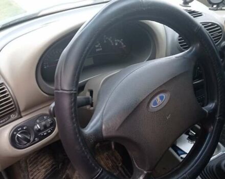 Красный ВАЗ 2194 Kalina, объемом двигателя 1.6 л и пробегом 289 тыс. км за 1900 $, фото 3 на Automoto.ua