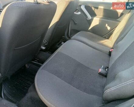 Серый ВАЗ 2194 Kalina Cross, объемом двигателя 1.6 л и пробегом 138 тыс. км за 5300 $, фото 23 на Automoto.ua