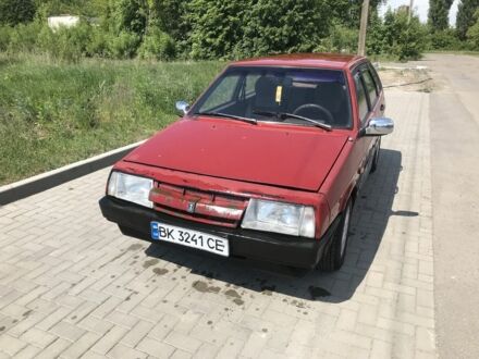 ВАЗ 6510 1989 в Ровно на Automoto.ua Красный ВАЗ 6510, объемом двигателя 1.5 л и пробегом 100 тыс. км за 650 $, фото 1 на Automoto.ua