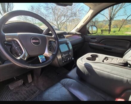 Черный ВАЗ Другая, объемом двигателя 5.3 л и пробегом 289 тыс. км за 10900 $, фото 5 на Automoto.ua