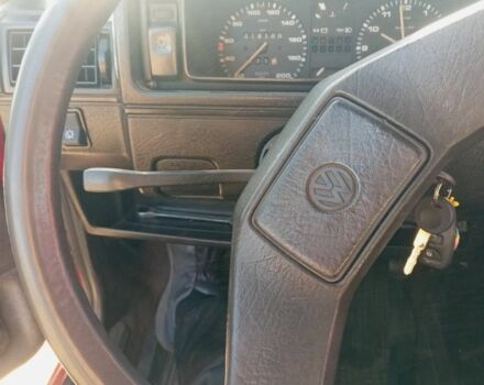 Красный ВАЗ Другая, объемом двигателя 1.3 л и пробегом 319 тыс. км за 1661 $, фото 2 на Automoto.ua