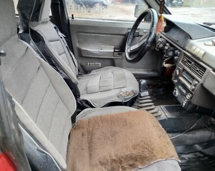 Красный ВАЗ Другая, объемом двигателя 1.5 л и пробегом 400 тыс. км за 357 $, фото 3 на Automoto.ua