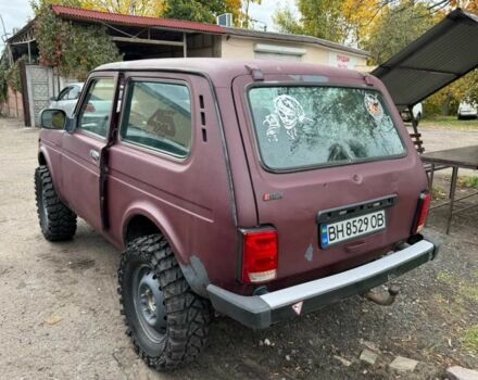 Красный ВАЗ Другая, объемом двигателя 1.7 л и пробегом 245 тыс. км за 2000 $, фото 4 на Automoto.ua