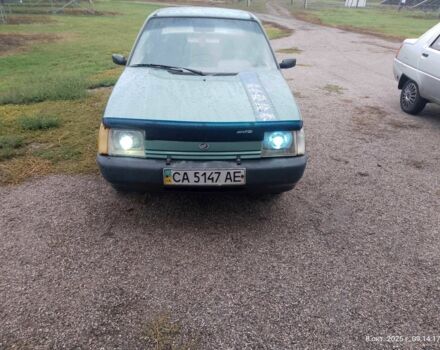 Зеленый ВАЗ Другая, объемом двигателя 1.2 л и пробегом 236 тыс. км за 716 $, фото 2 на Automoto.ua