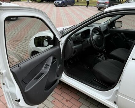 Белый ВАЗ Гранта, объемом двигателя 1.6 л и пробегом 150 тыс. км за 3498 $, фото 13 на Automoto.ua
