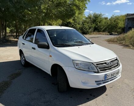 Белый ВАЗ Гранта, объемом двигателя 1.6 л и пробегом 139 тыс. км за 2999 $, фото 2 на Automoto.ua