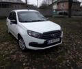 Белый ВАЗ Гранта, объемом двигателя 1.6 л и пробегом 202 тыс. км за 3650 $, фото 1 на Automoto.ua