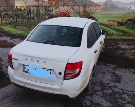 Белый ВАЗ Гранта, объемом двигателя 1 л и пробегом 190 тыс. км за 3000 $, фото 1 на Automoto.ua
