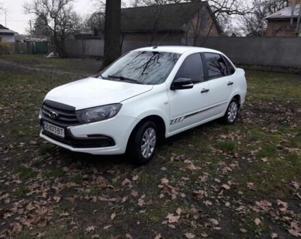 Белый ВАЗ Гранта, объемом двигателя 1.6 л и пробегом 202 тыс. км за 3650 $, фото 3 на Automoto.ua