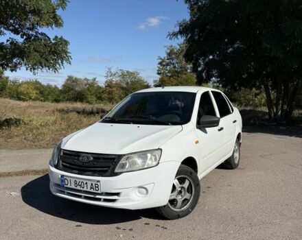 Белый ВАЗ Гранта, объемом двигателя 1.6 л и пробегом 139 тыс. км за 2999 $, фото 1 на Automoto.ua