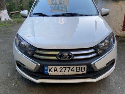 ВАЗ Гранта 2019 в Киеве на Automoto.ua Белый ВАЗ Гранта, объемом двигателя 1.6 л и пробегом 23 тыс. км за 8000 $, фото 1 на Automoto.ua