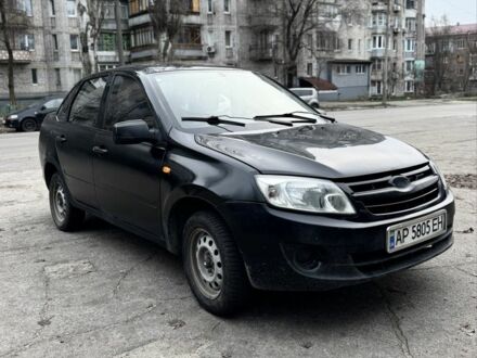 Черный ВАЗ Гранта, объемом двигателя 1.6 л и пробегом 257 тыс. км за 2750 $, фото 1 на Automoto.ua