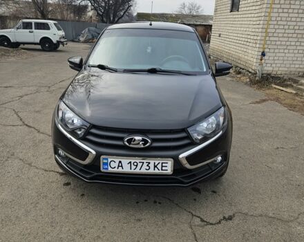 Чорний ВАЗ Гранта, об'ємом двигуна 1.6 л та пробігом 16 тис. км за 7200 $, фото 1 на Automoto.ua
