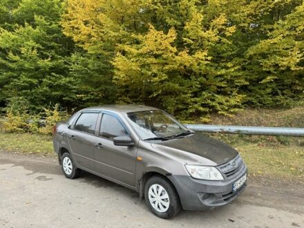ВАЗ Гранта 2015 в Славуте на Automoto.ua Коричневый ВАЗ Гранта, объемом двигателя 1.6 л и пробегом 200 тыс. км за 1850 $, фото 1 на Automoto.ua