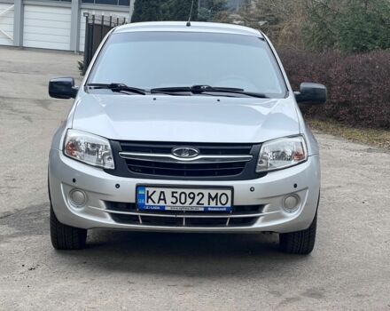 Серый ВАЗ Гранта, объемом двигателя 1.6 л и пробегом 77 тыс. км за 4500 $, фото 1 на Automoto.ua